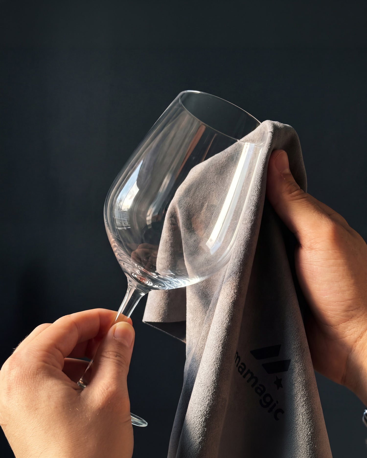 Nano Cloth™ – Streak-Free Cleaning With Just Water